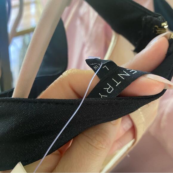 NEW Entry bodycon black dress with nude mesh acccents - Picture 7 of 8